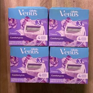 Venus razor refills - 4 - four count boxes